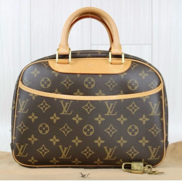 Louis Vuitton Handbags - Authenticated Louis Vuitton Trouville Handbag Shoulder Bag Tote Purse
